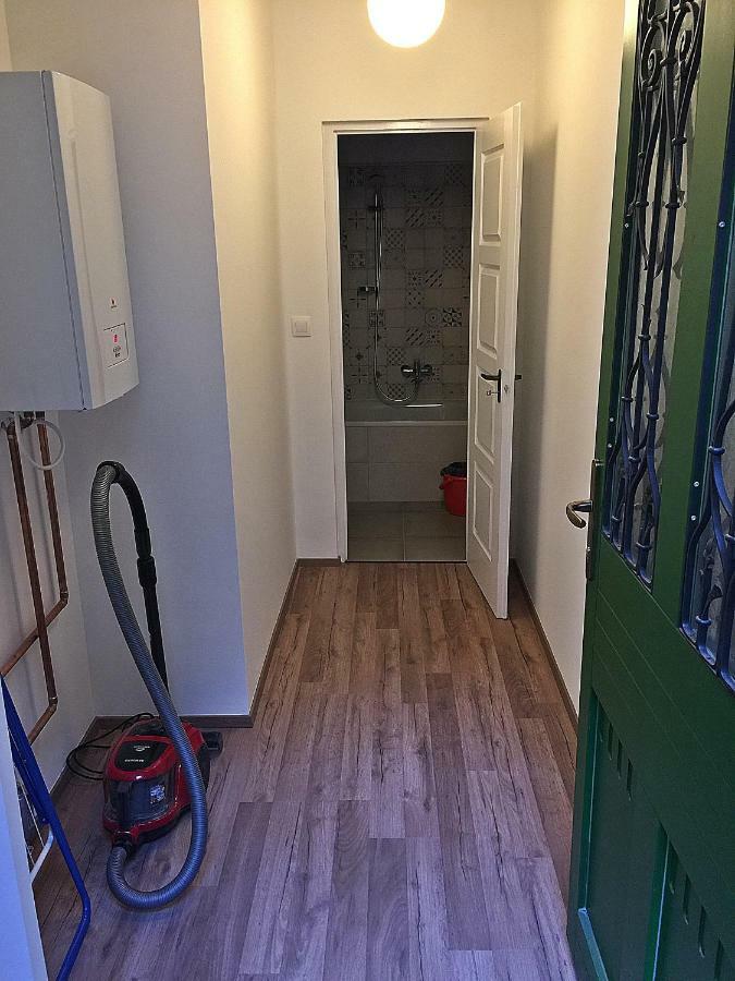 Hadik Apartament *